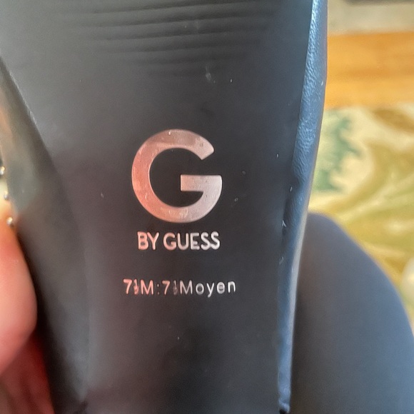 Guess Heels - Picture 4 of 4